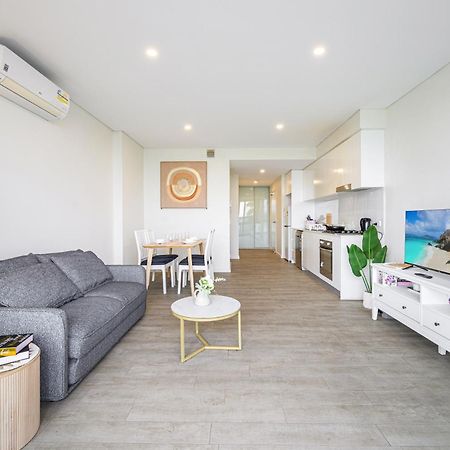 Liverpool Adorable 2Br Apt With Free Parking Warwick Farm Exterior photo