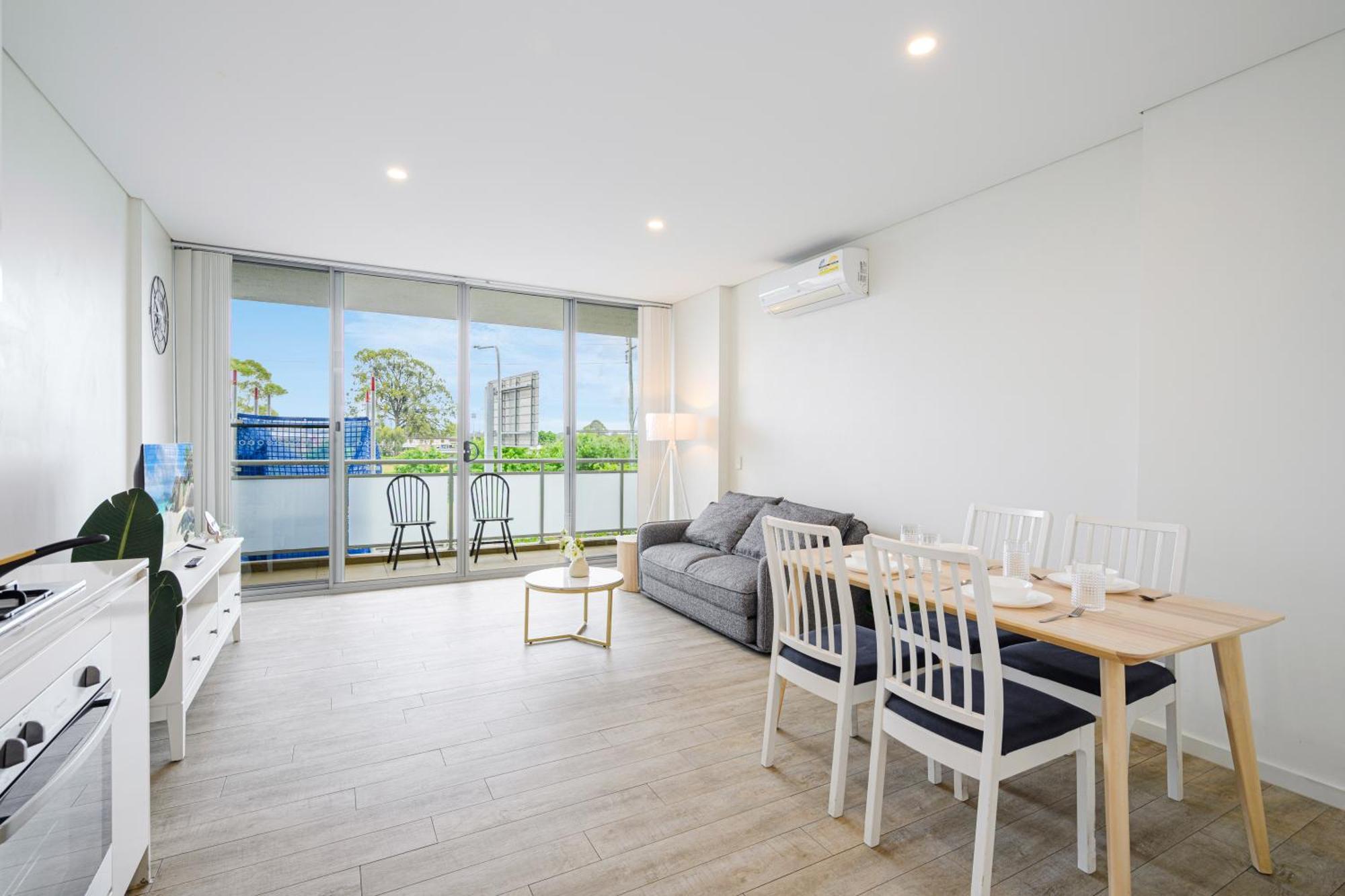 Liverpool Adorable 2Br Apt With Free Parking Warwick Farm Exterior photo